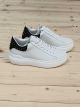 scarpa donna bianca con borchie 